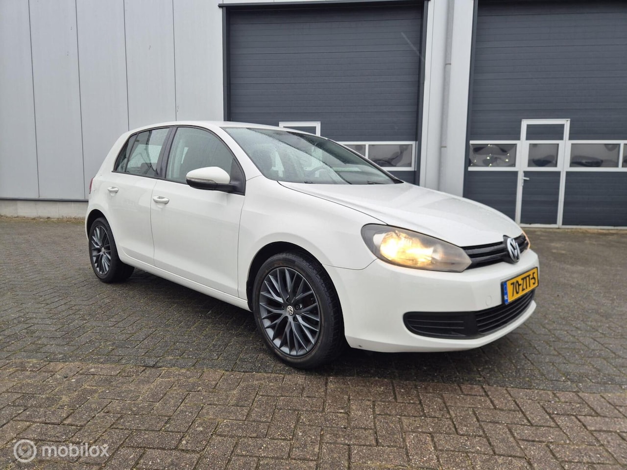 Volkswagen Golf - 1.4 Easyline | Airco | Navi - AutoWereld.nl