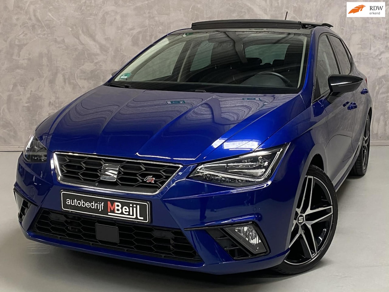 SEAT Ibiza - 1.0 TSI FR Business Intense /Pano /Camera /Keyless - AutoWereld.nl