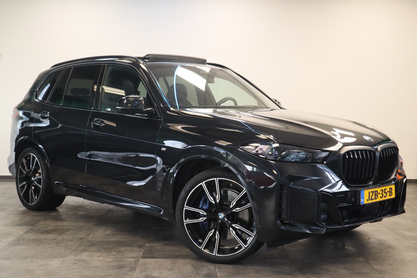 BMW X5 - xDrive50e M-Sport-Pro Panoramadak Full-led Shadow-line - AutoWereld.nl