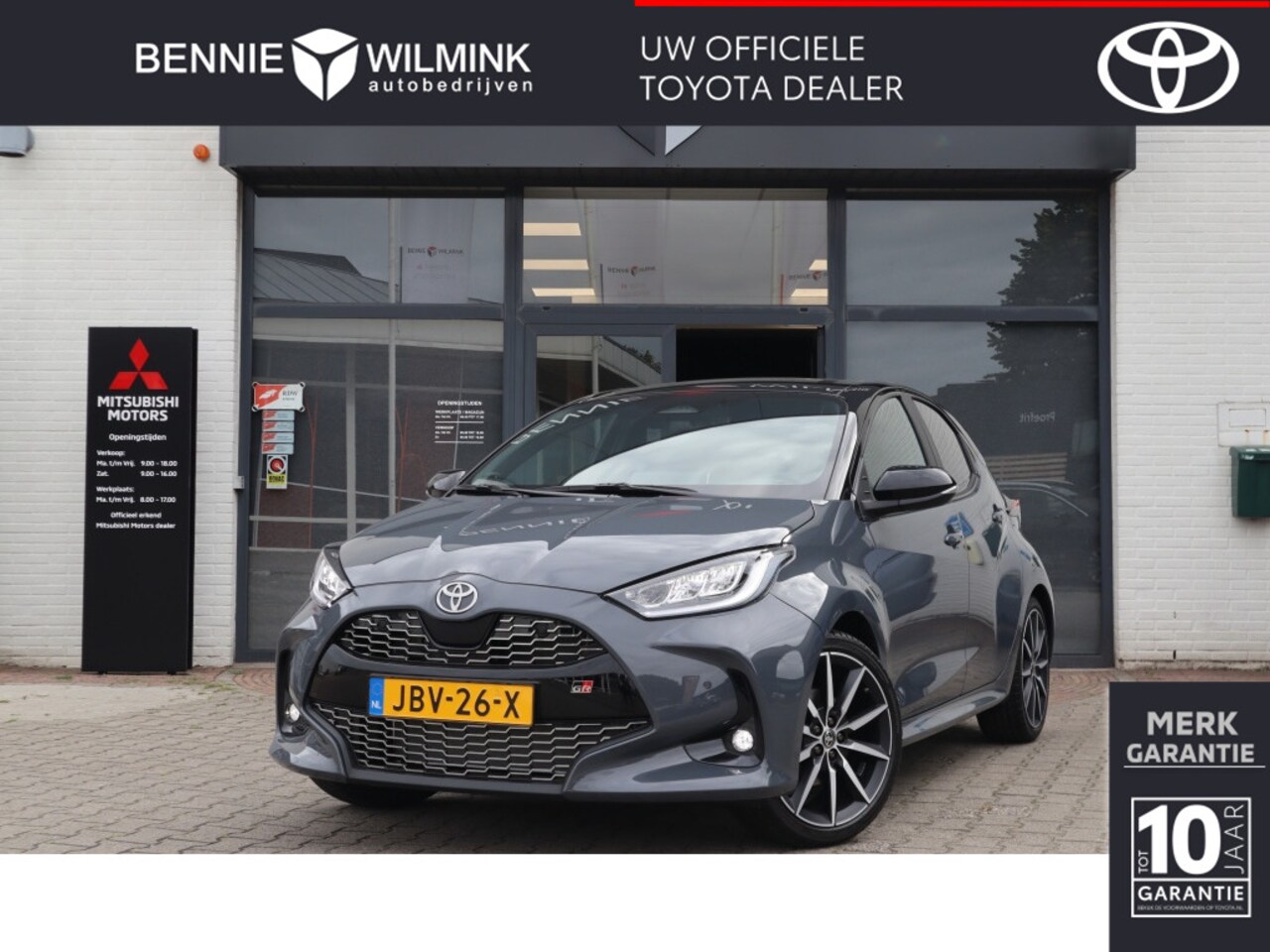 Toyota Yaris - 1.5 Hybrid 130 GR Sport | Plus Pack | Panoramadak - AutoWereld.nl