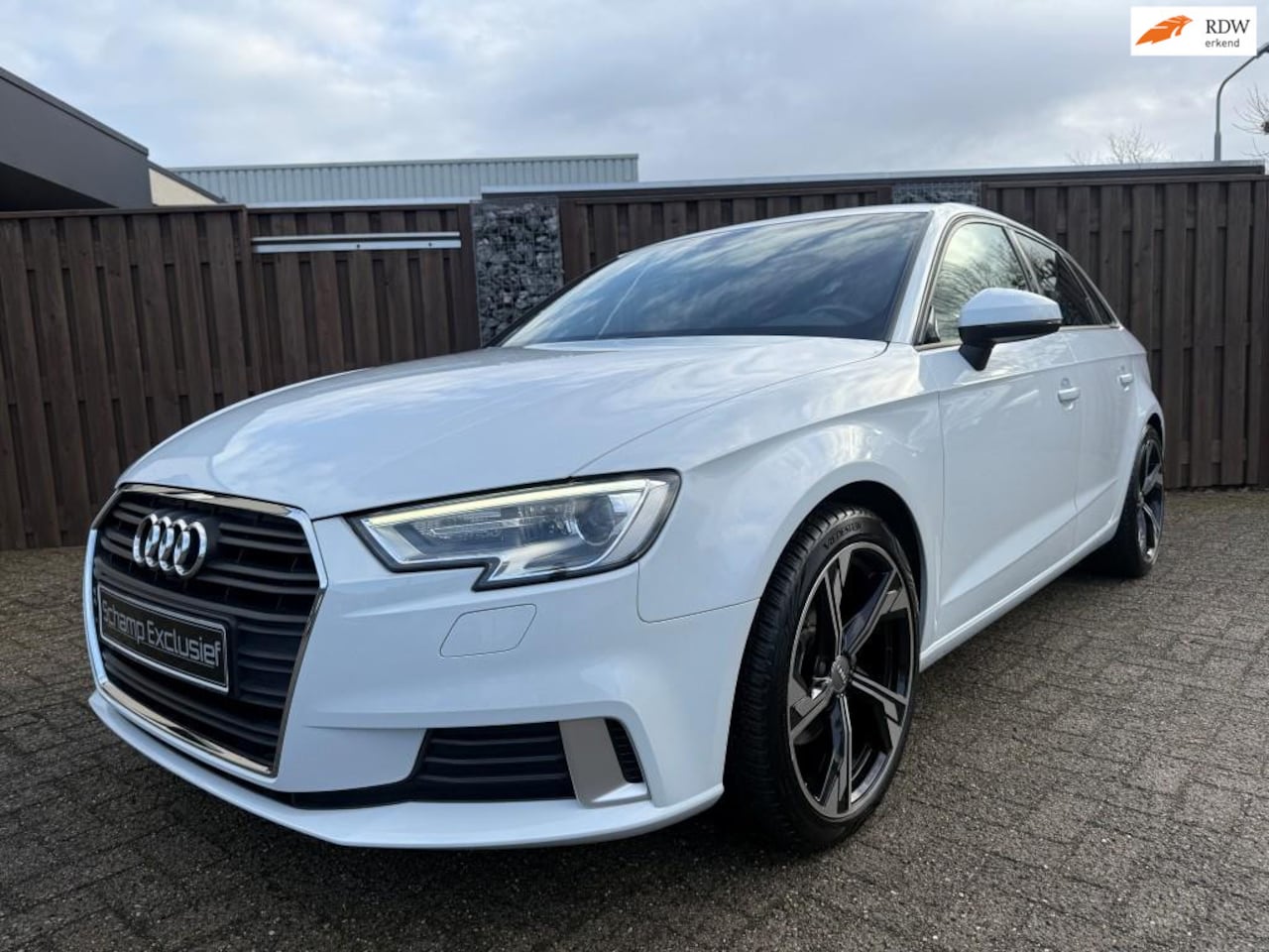 Audi A3 Sportback - 35 TFSI CoD Design Pro Line Plus 35 TFSI CoD Design Pro Line Plus - AutoWereld.nl