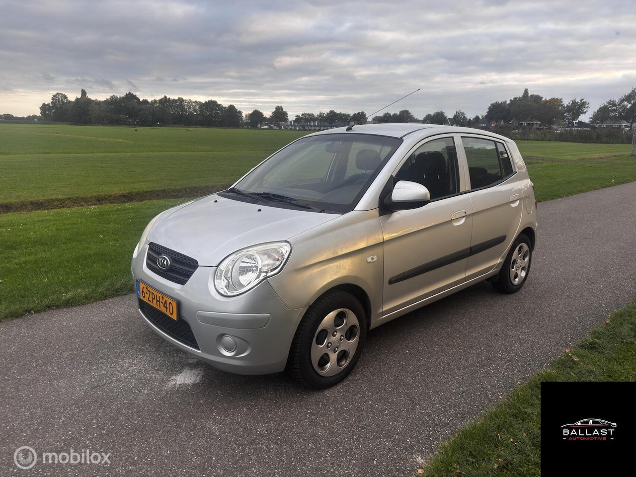 Kia Picanto - 1.1 Fifteen 1.1 Fifteen - AutoWereld.nl