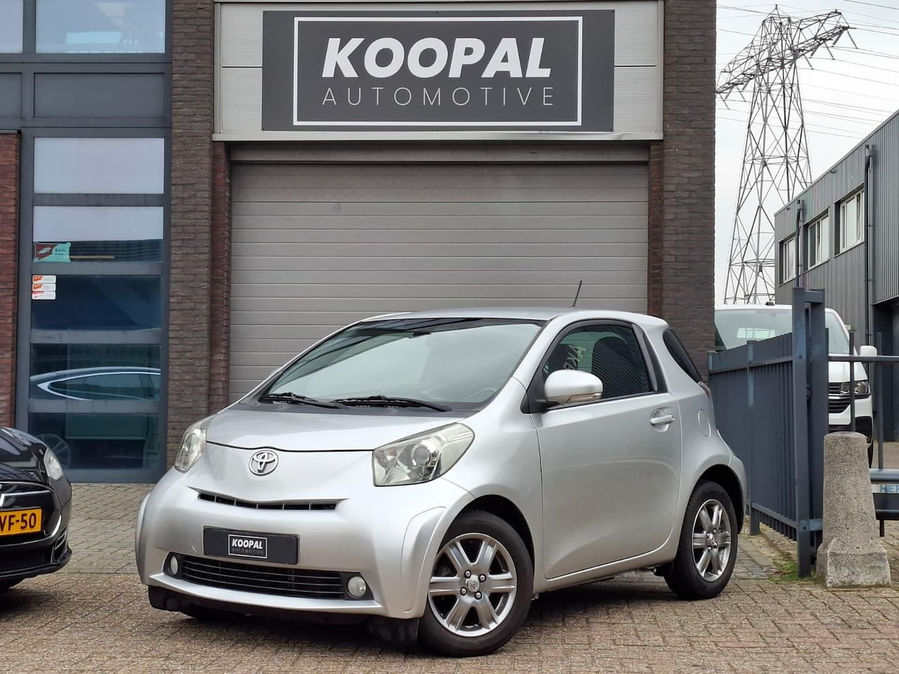 Toyota iQ - 1.0 VVTi Aspiration | Automaat | Navi | Clima | NAP - AutoWereld.nl