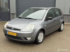 Ford Fiesta - 1.4-16V Ambiente/ NIEUWE APK/ INRUILKOOPJE