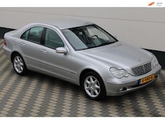 Mercedes-Benz C-klasse - 240 6 cilinder Youngtimer 2de Eig