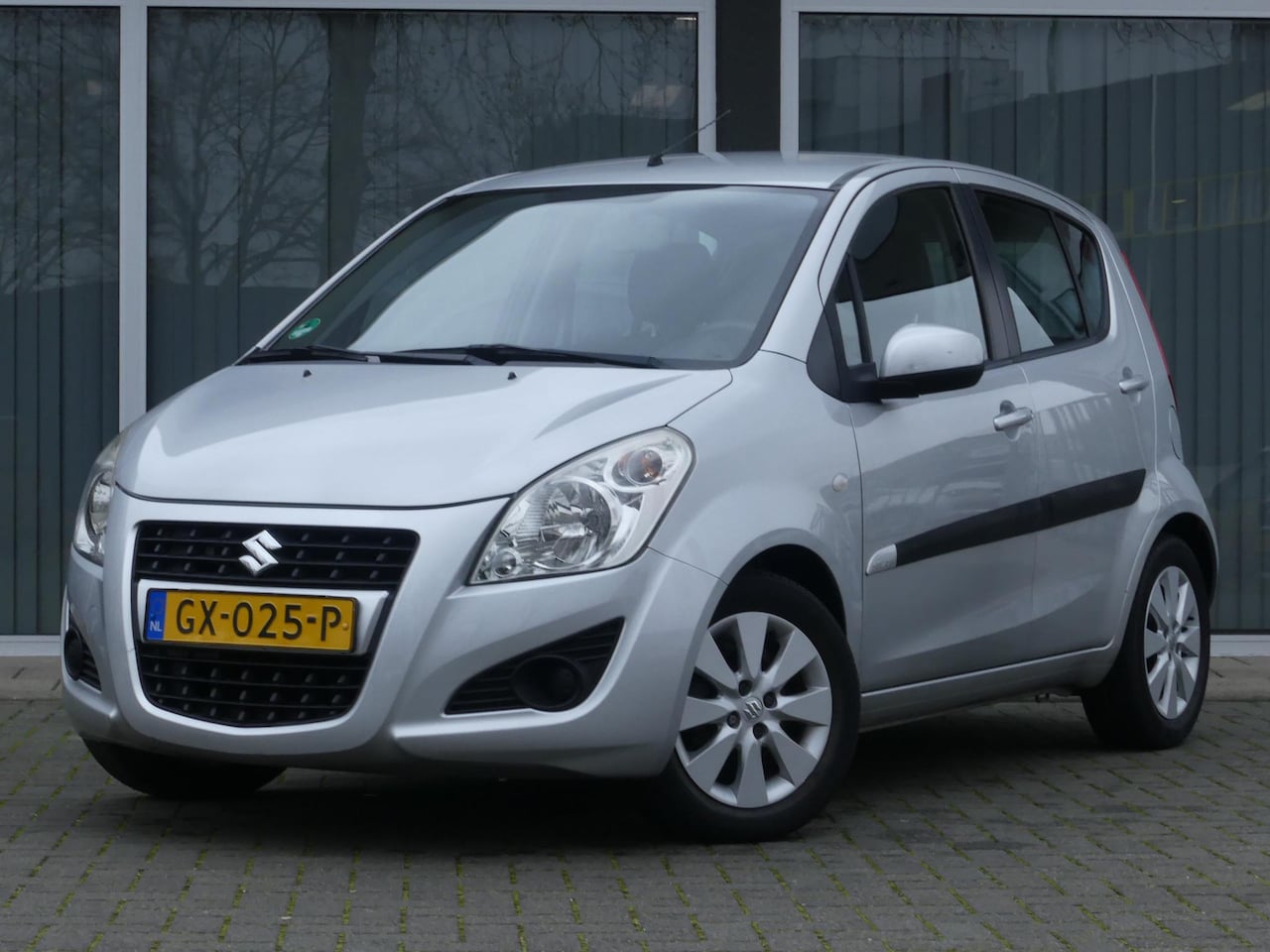 Suzuki Splash - 1.0 VVT Comfort EASSS Airco, Trekhaak, Dealer onderhouden, Lichtmetalen velgen, Hoge insta - AutoWereld.nl