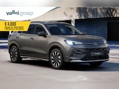 Volkswagen T-Roc - Life First Edition 1.5 eTSI 85 kW / 116 PK SUV 7 v