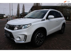Suzuki Vitara - 1.4 BoosterJet Top 4x2 NAVIGATIE Xenon Stoelverwarming