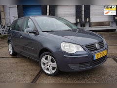 Volkswagen Polo - 1.4-16V Optive