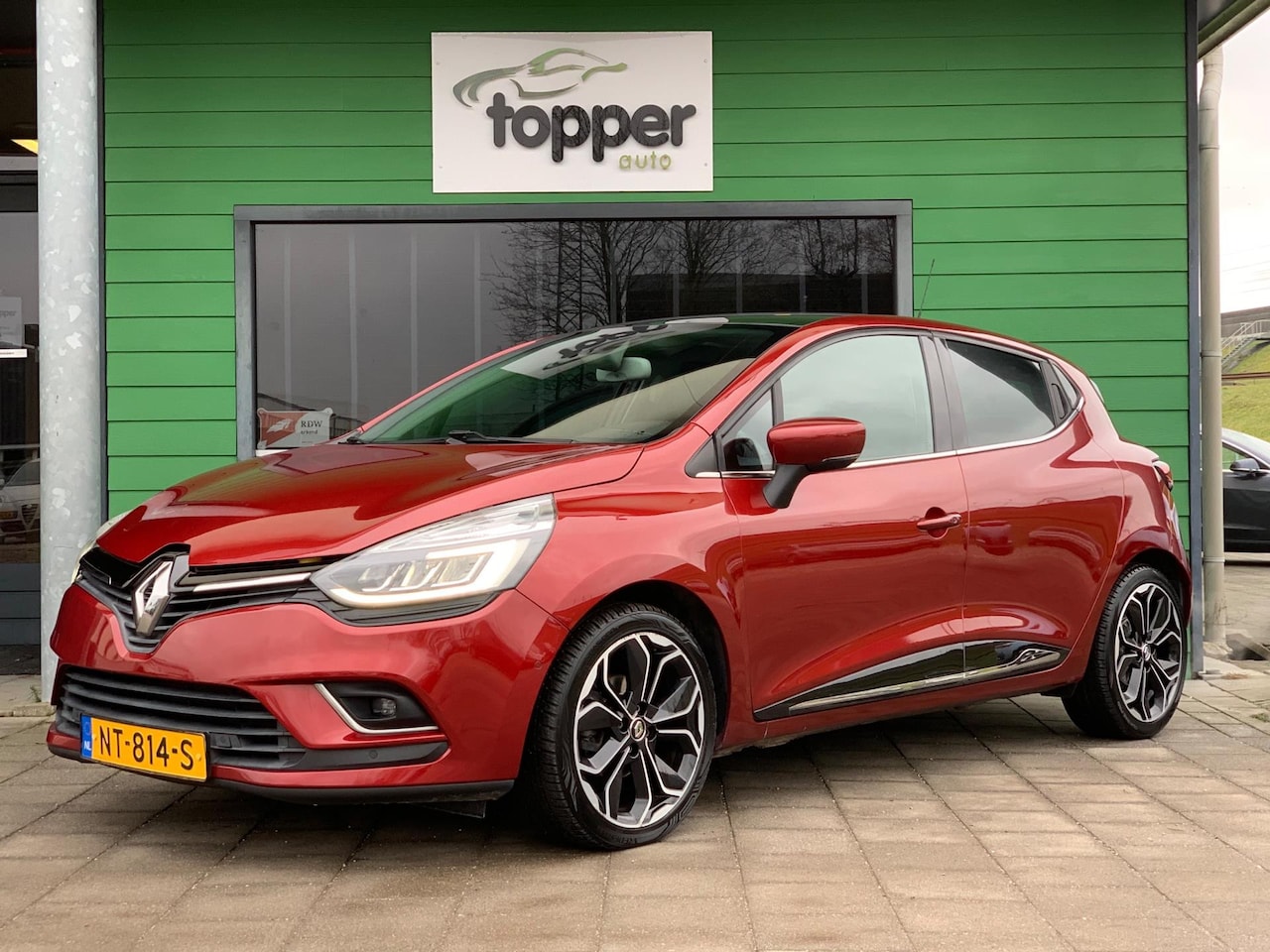 Renault Clio - 1.2 TCe Intens | Pano.Dak | Automaat | Camera | Navi | LED | Trekhaak | - AutoWereld.nl