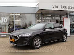 Ford Focus - 125PK HYBRID TITANIUM 5-DEURS WINTERPACK PRIVACY-GLASS LM-VELGEN CRUISE CLIMA NL-AUTO