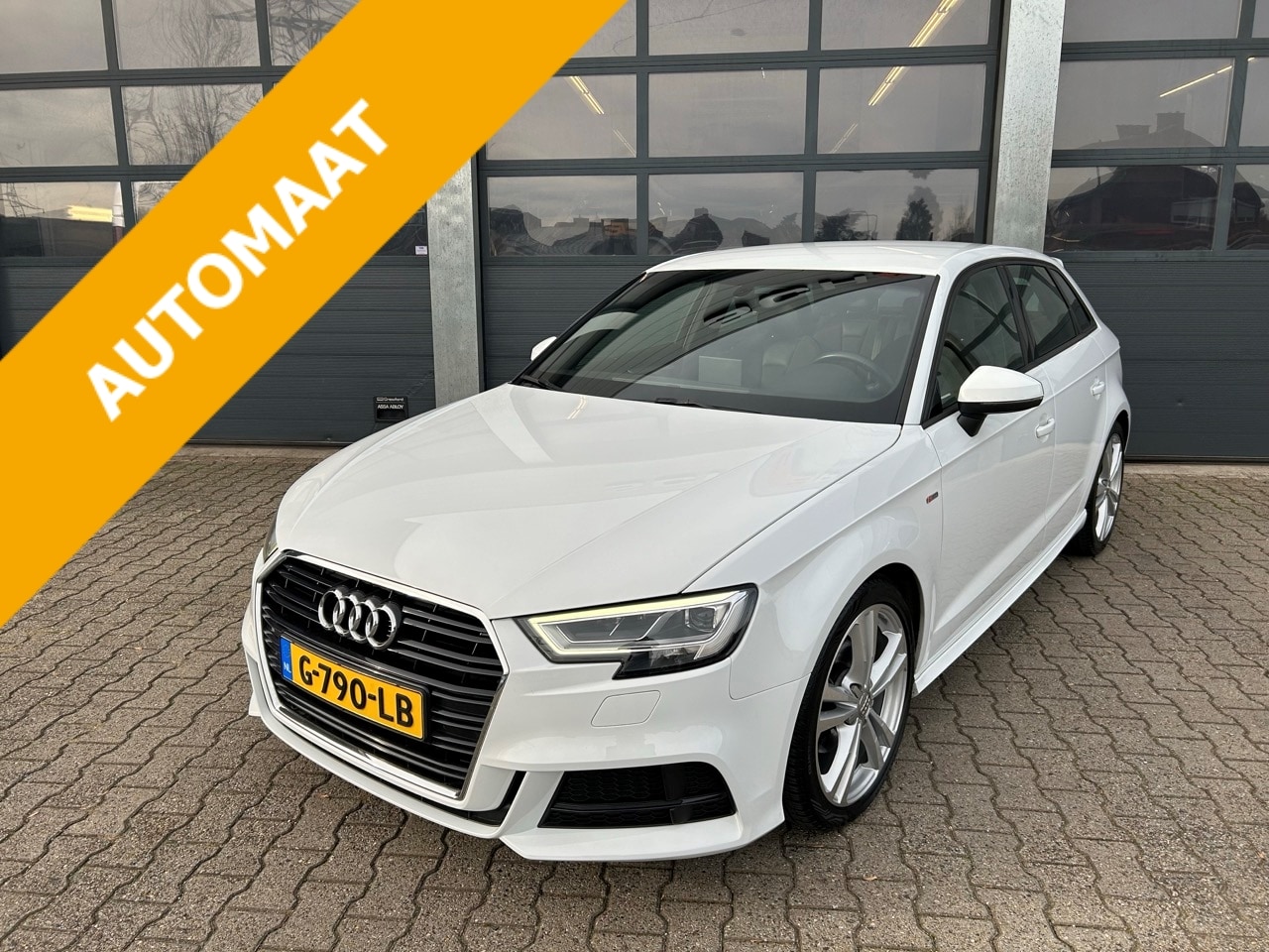 Audi A3 Sportback - 35 TFSI 150pk S tronic Advance Sport S-line - AutoWereld.nl