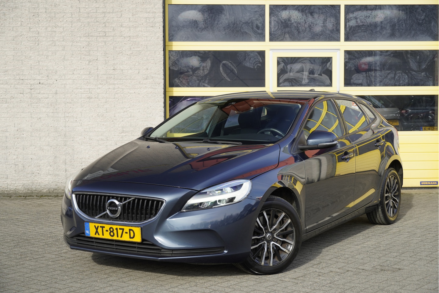 Volvo V40 - 1.5 T2 Automaat! Polar+ BJ2019 Lmv 16" | Led V+A | Pdc | Navi | Trekhaak | Climate control - AutoWereld.nl