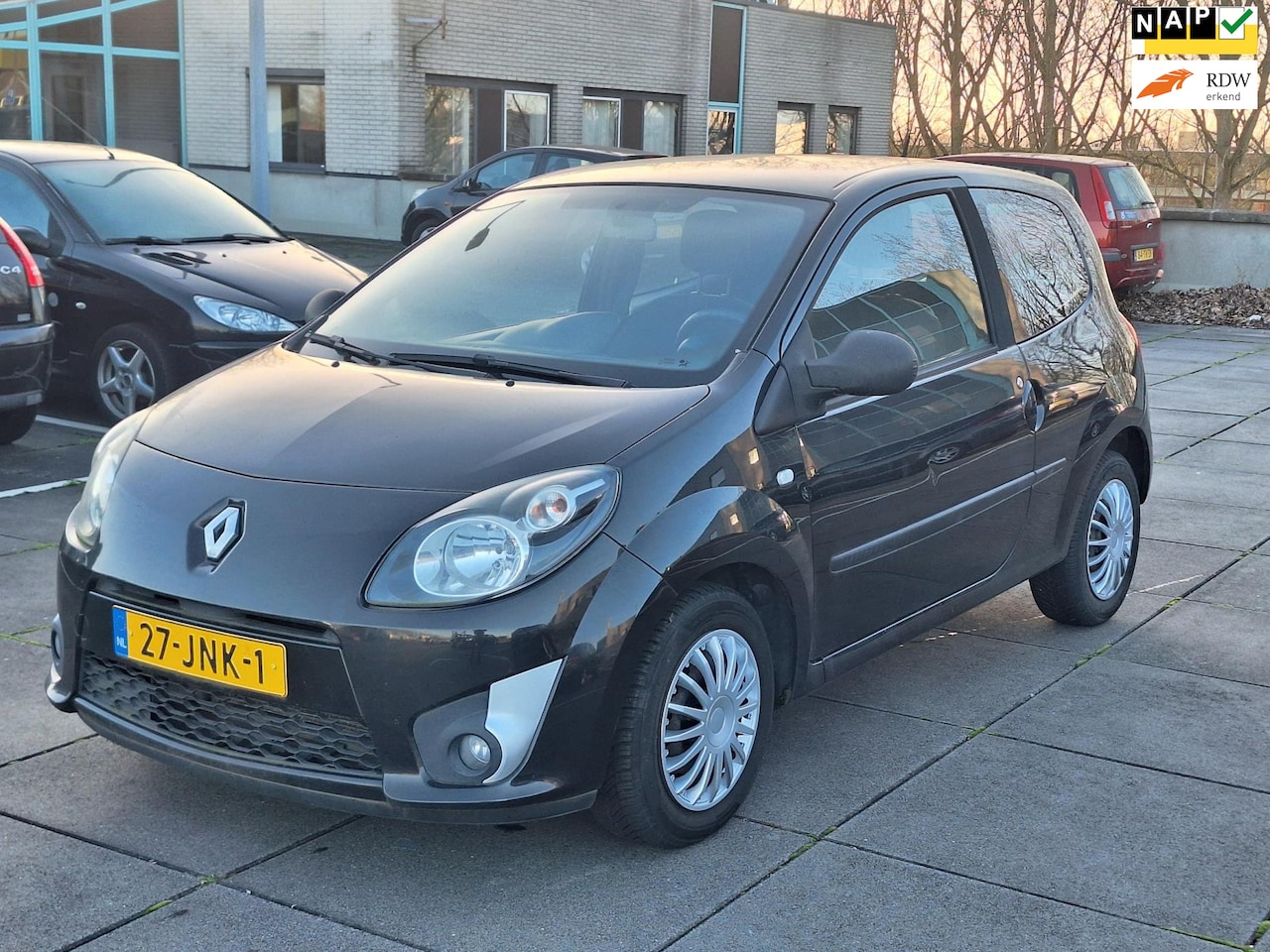 Renault Twingo - €1750,- 1.2 Dynamique Apk 12/2026 Airco - AutoWereld.nl