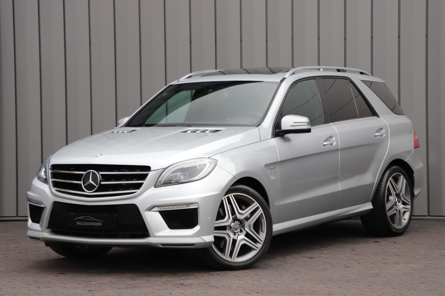Mercedes-Benz M-klasse - AMG 63 | 525PK | Luchtvering | Schuifdak | Keyless-go | ILS | Distronic+ | Harman/Kardon | - AutoWereld.nl
