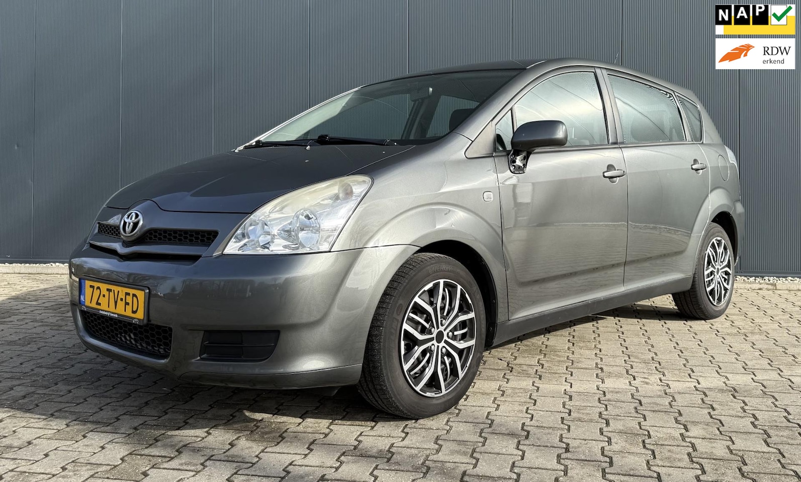 Toyota Verso - 1.6 VVT-i Terra Airco Navi Apple Carplay PDC APK - AutoWereld.nl