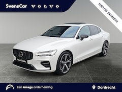 Volvo S60 - 2.0 B4 Plus Dark | Panoramisch schuif-/kanteldak | Elektrisch inklapbare trekhaak | Adapti