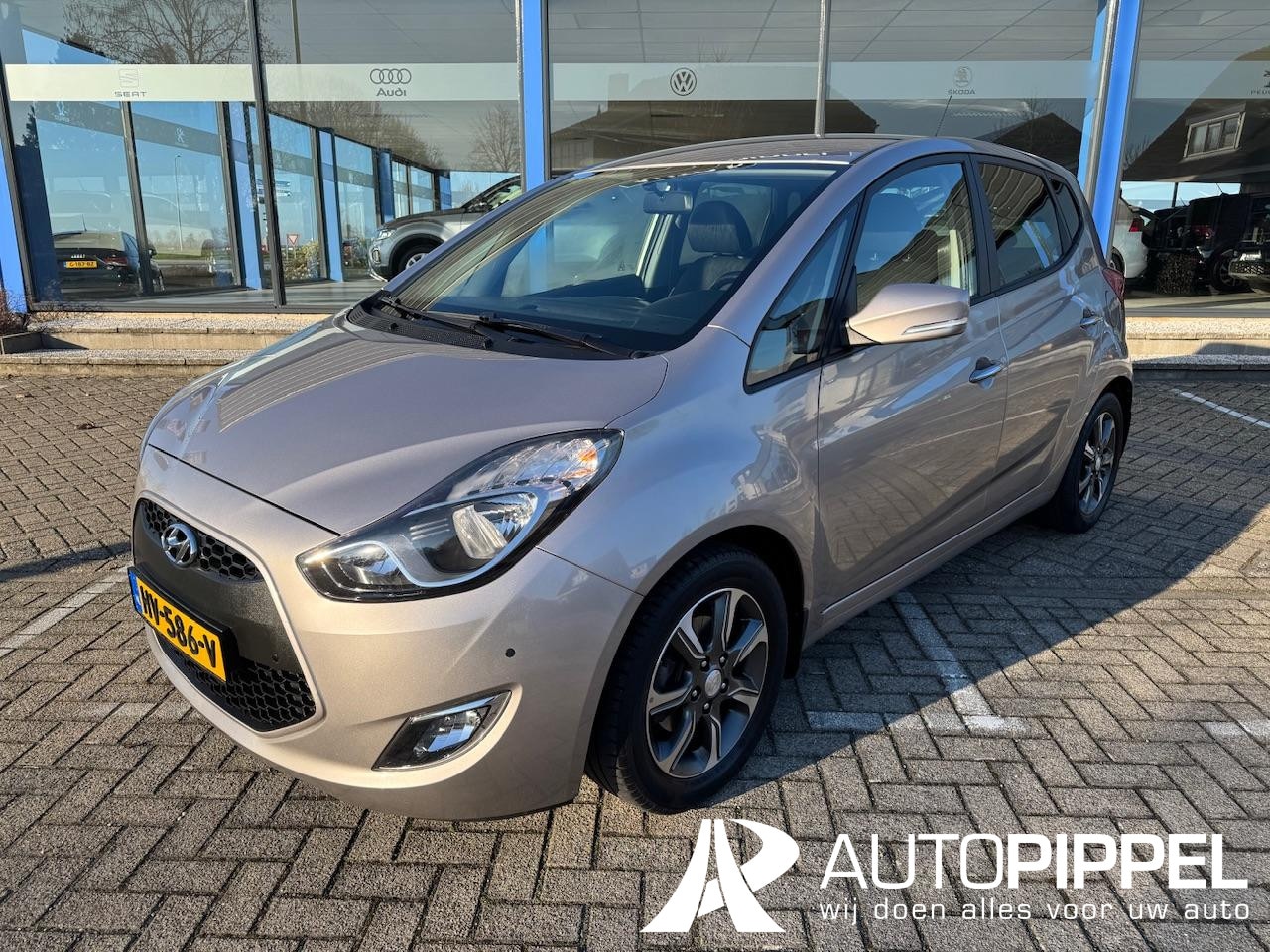 Hyundai ix20 - 1.6i Go! | Navi | Trekhaak | Airco - AutoWereld.nl