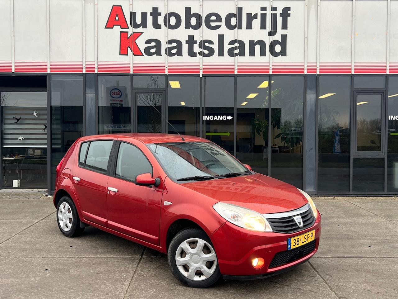 Dacia Sandero - 1.6 Lauréate - Airco - AutoWereld.nl