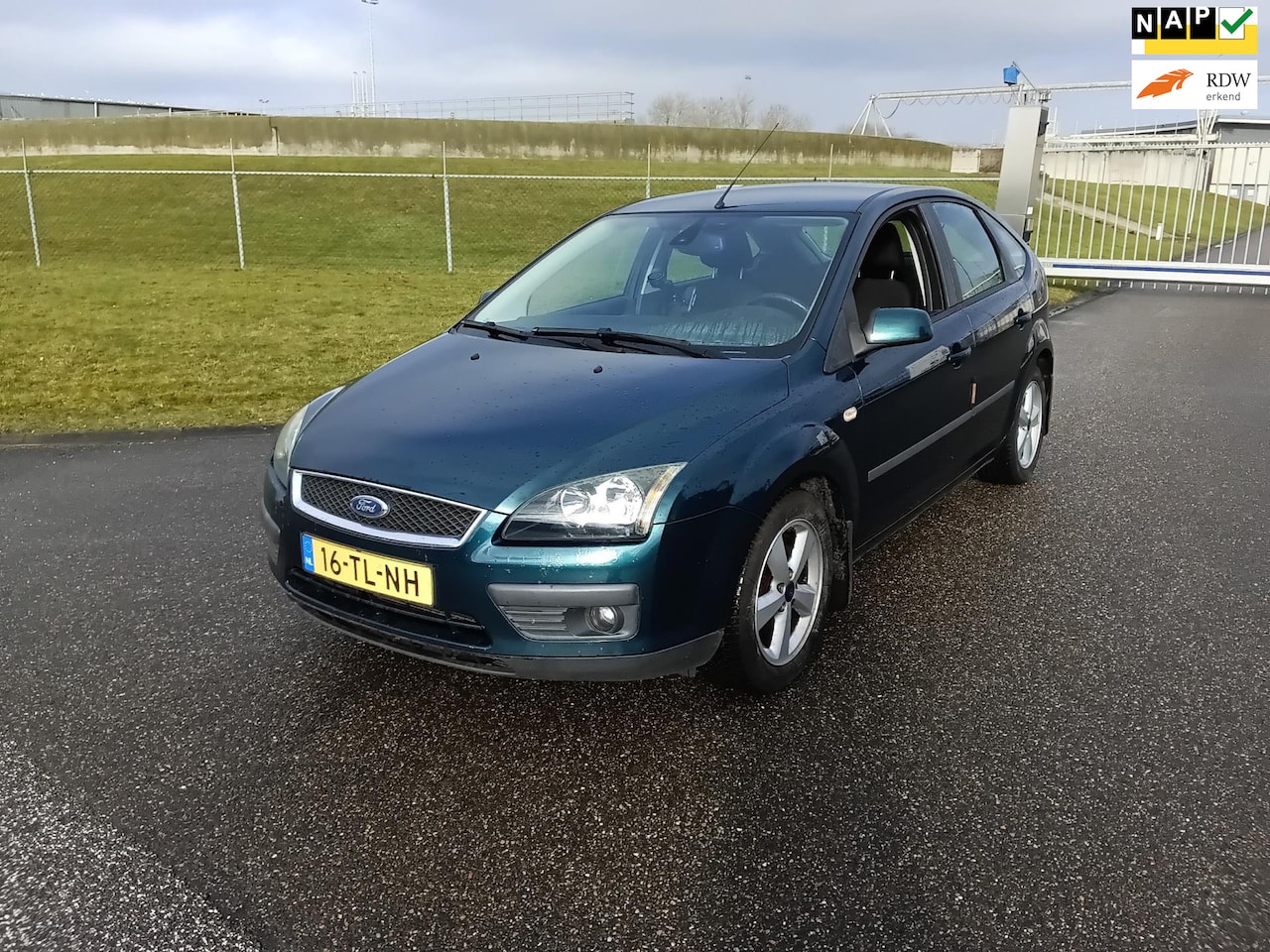 Ford Focus - 1.6-16V Futura 1.6-16V Futura