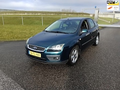 Ford Focus - 1.6-16V Futura