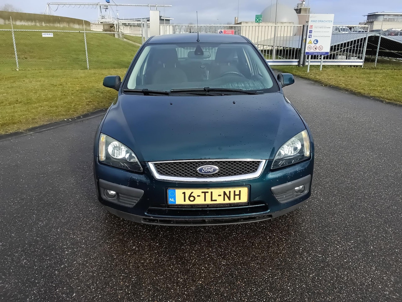 Ford Focus - 1.6-16V Futura 1.6-16V Futura