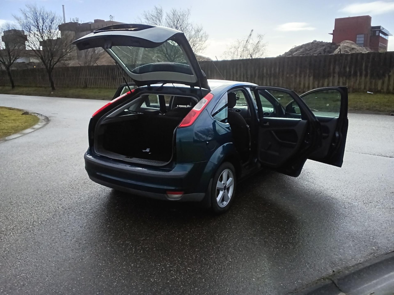 Ford Focus - 1.6-16V Futura 1.6-16V Futura