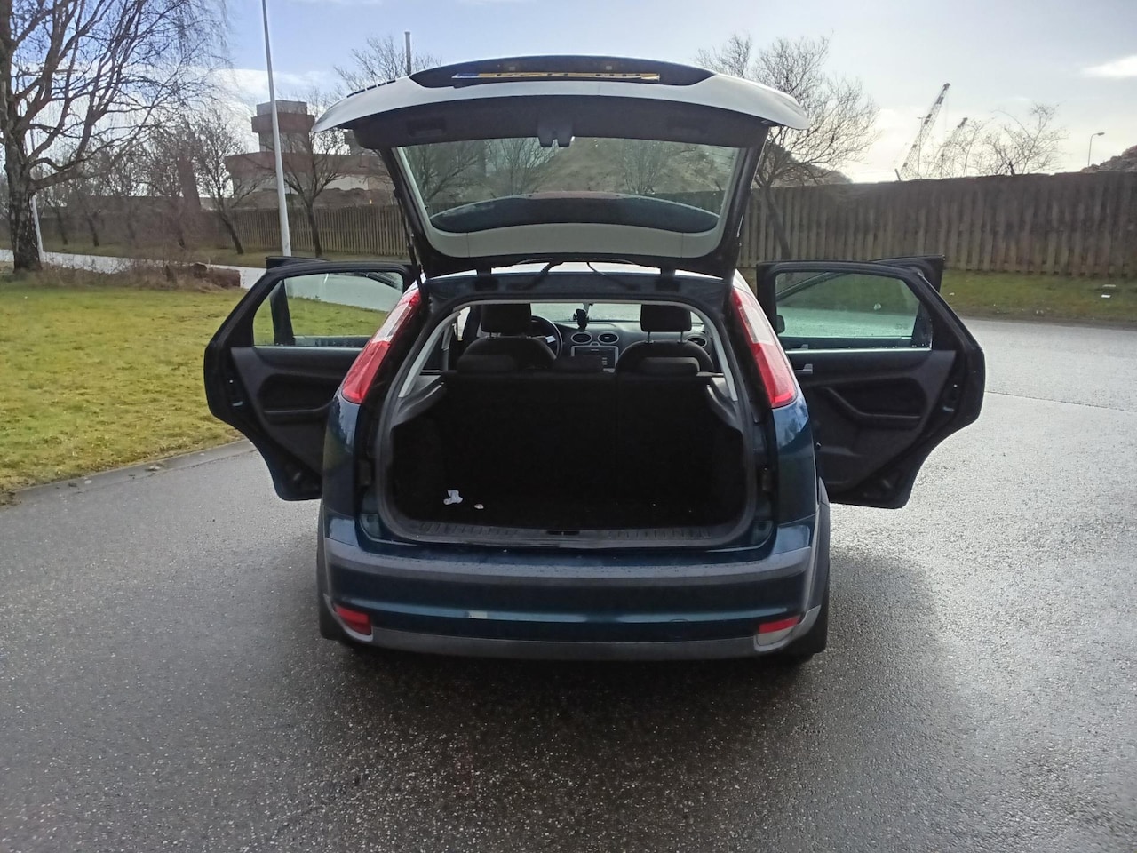 Ford Focus - 1.6-16V Futura 1.6-16V Futura