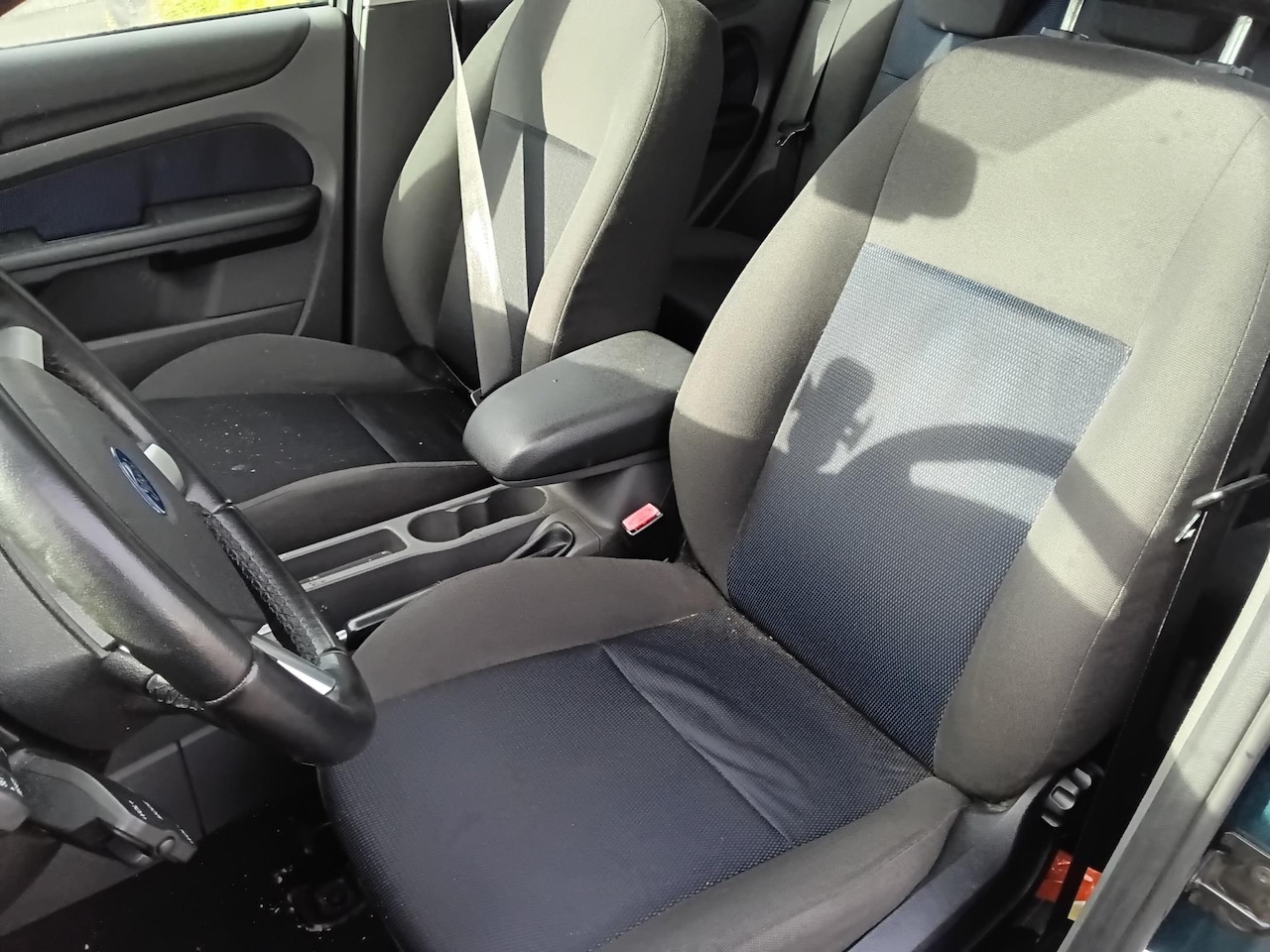 Ford Focus - 1.6-16V Futura 1.6-16V Futura