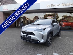 Toyota Yaris Cross - 1.5 Hybrid 130pk Dynamic + Comfort Pack dodehoekdetectie / stoelverwarming / stuurwielverw
