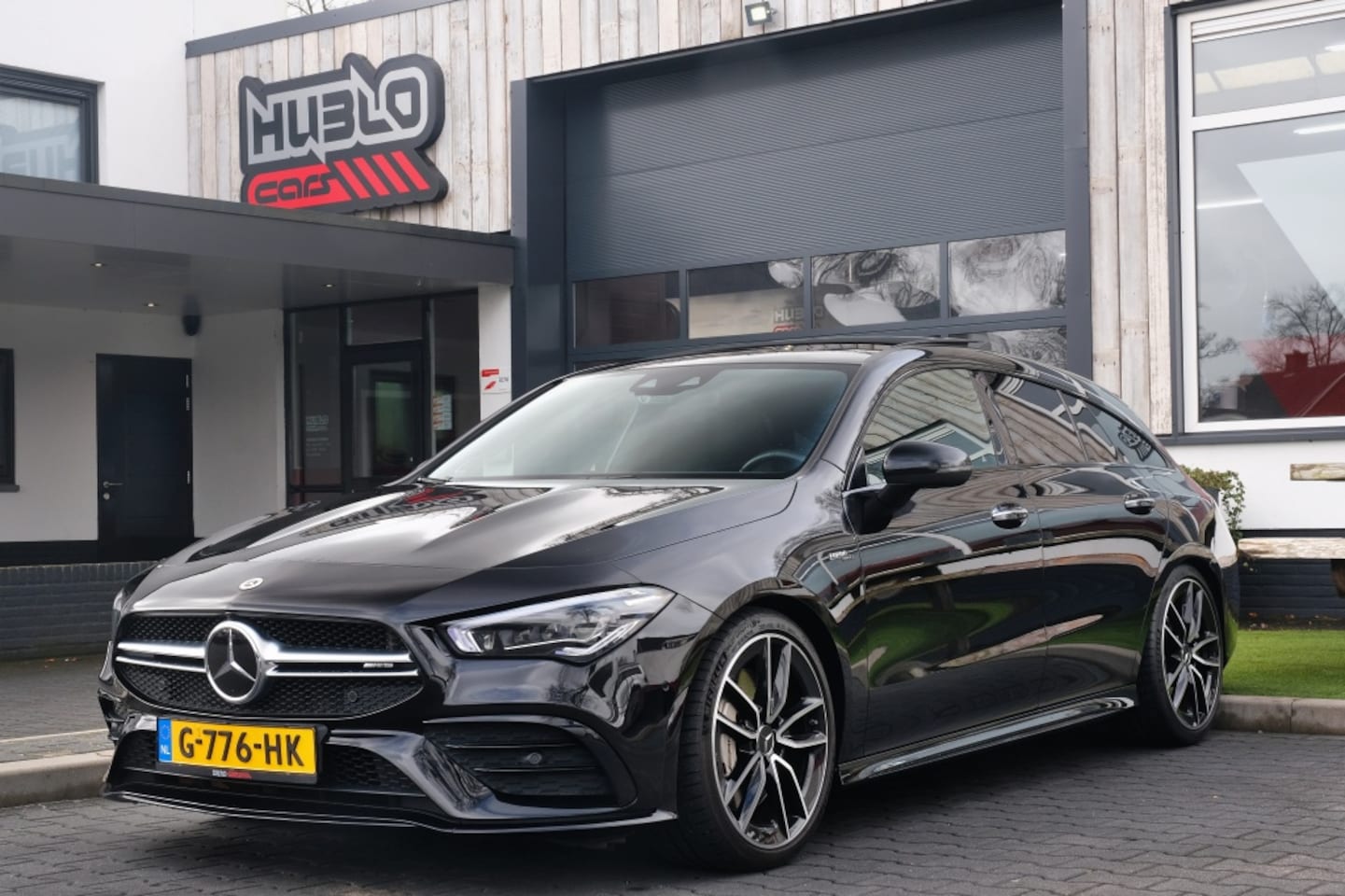 Mercedes-Benz CLA-klasse Shooting Brake - AMG 35 4M Pano, Leder, Sfeer, Burmester - AutoWereld.nl