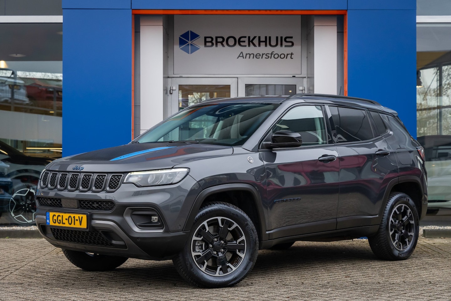 Jeep Compass - 4xe 240 Plug-in Hybrid Electric Trailhawk | Adap cruise | Camera | Apple Carplay/Android A - AutoWereld.nl