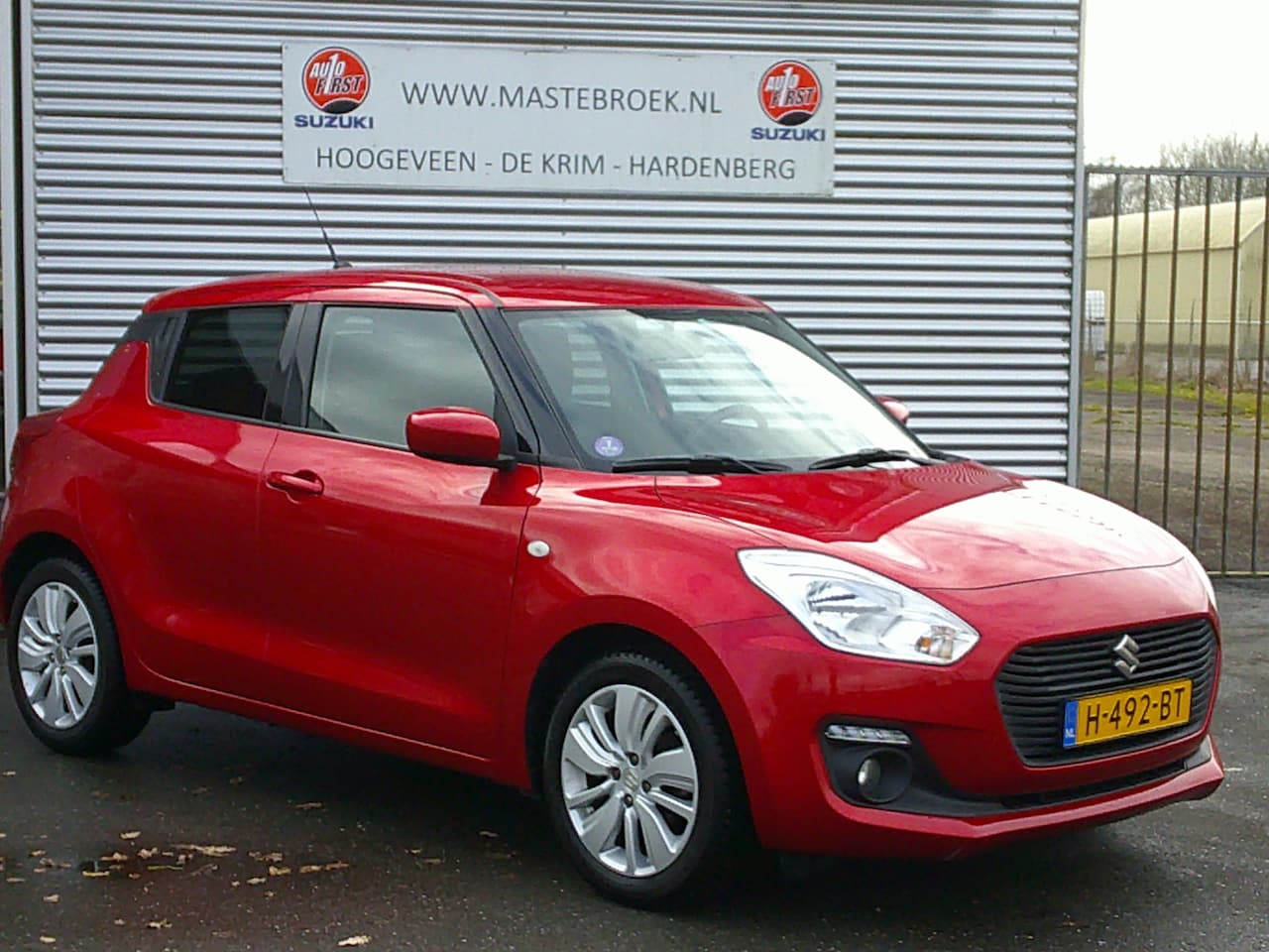 Suzuki Swift - 1.2 Select Smart Hybrid Staat in Hoogeveen - AutoWereld.nl