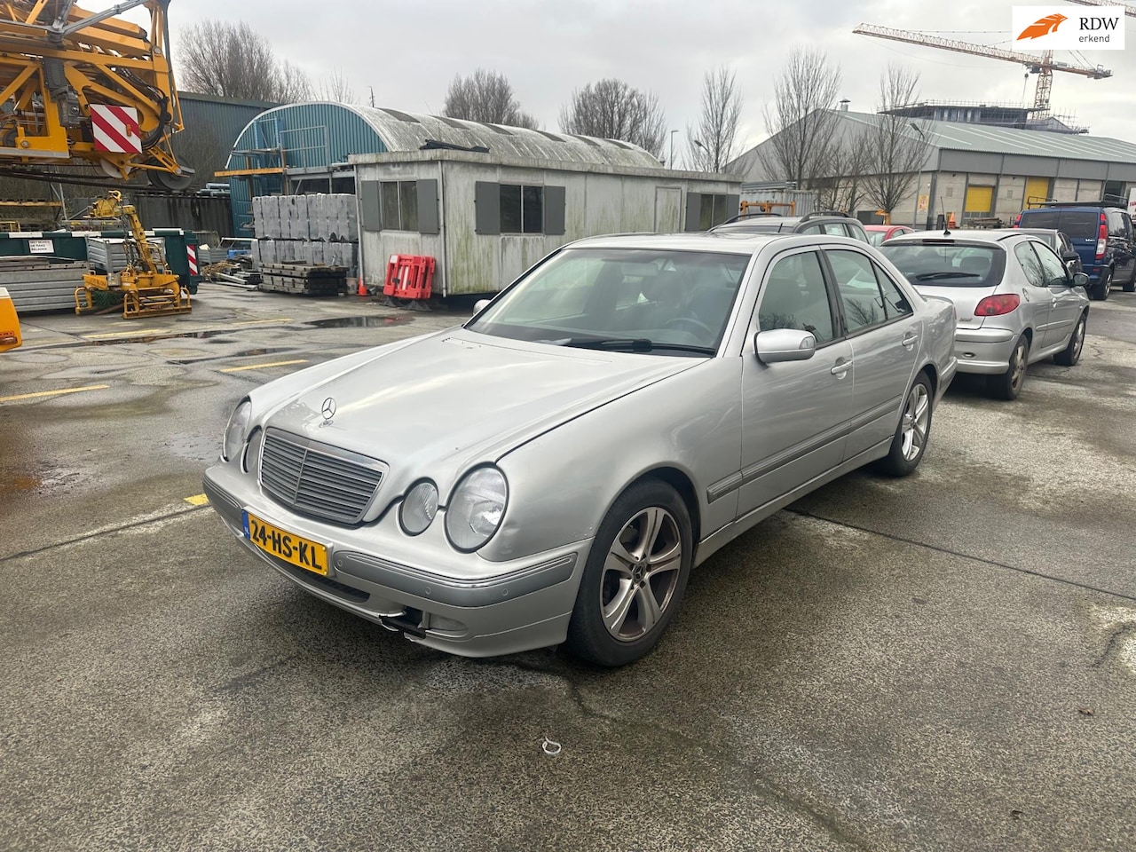 Mercedes-Benz E-klasse - 240 Avantgarde Select Airco! Automaat! 220DKM NAP! - AutoWereld.nl