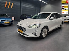 Ford Focus Wagon - 1.5 EcoBlue Titanium X Business LED CAMERA CARPLAY KEYLESS NAP NL AUTO