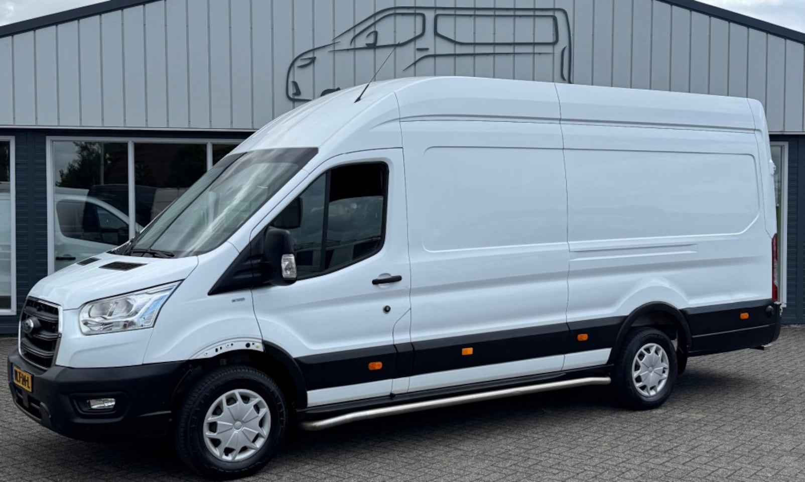 Ford Transit - 2.0 TDCI 77KW 105PK L4H3 EURO 6 AIRCO/ CAMERA/ NAVIGATIE/ CRUISE CONTROL/ 100% DEALERONDER - AutoWereld.nl