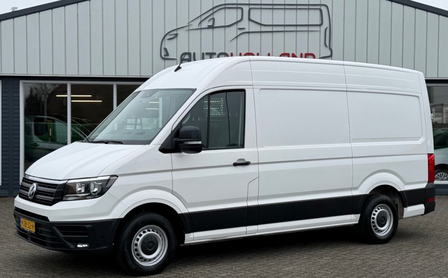 Volkswagen Crafter - 2.0 TDI 103KW 140PK L3H3 EURO 6 AUTOMAAT/ AIRCO/ CRUISE CONTROL/ TREKHAAK/ CAMERA/ NAVI/ 1 - AutoWereld.nl