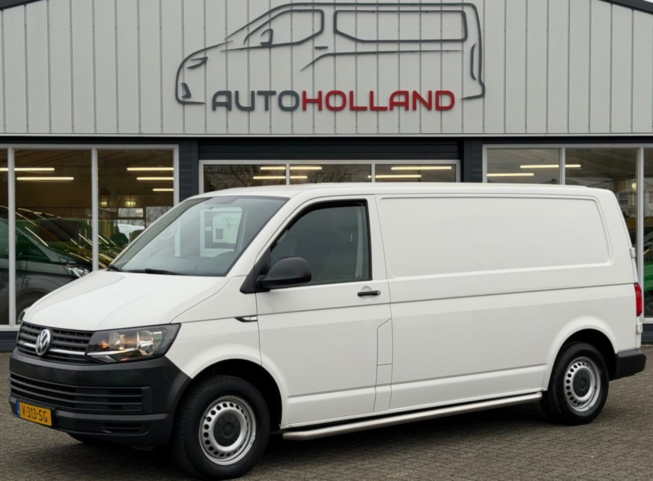 Volkswagen Transporter - 2.0 TDI 84KW 115PK L2H1 EURO 6 AIRCO/ TTEKHAAK/ CRUISE CONTROL/ 100% DEALERONDERHOUDEN - AutoWereld.nl