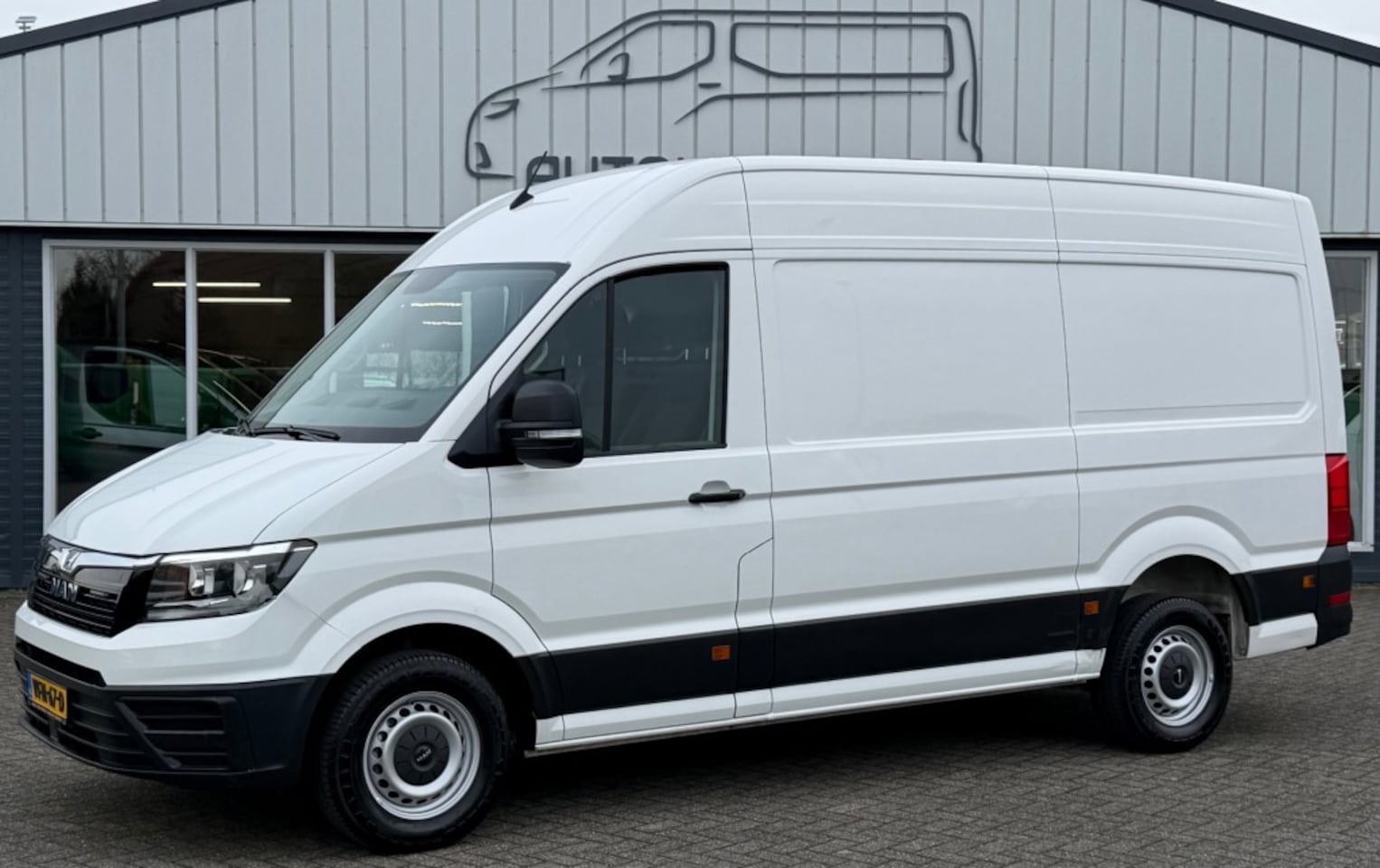 MAN TGE - 2.0 TDI 103KW 140PK L3H3 EURO 6 AUTOMAAT/ AIRCO/ CRUISE CONTROL/ TREKHAAK/ CAMERA/ NAVI/ 1 - AutoWereld.nl