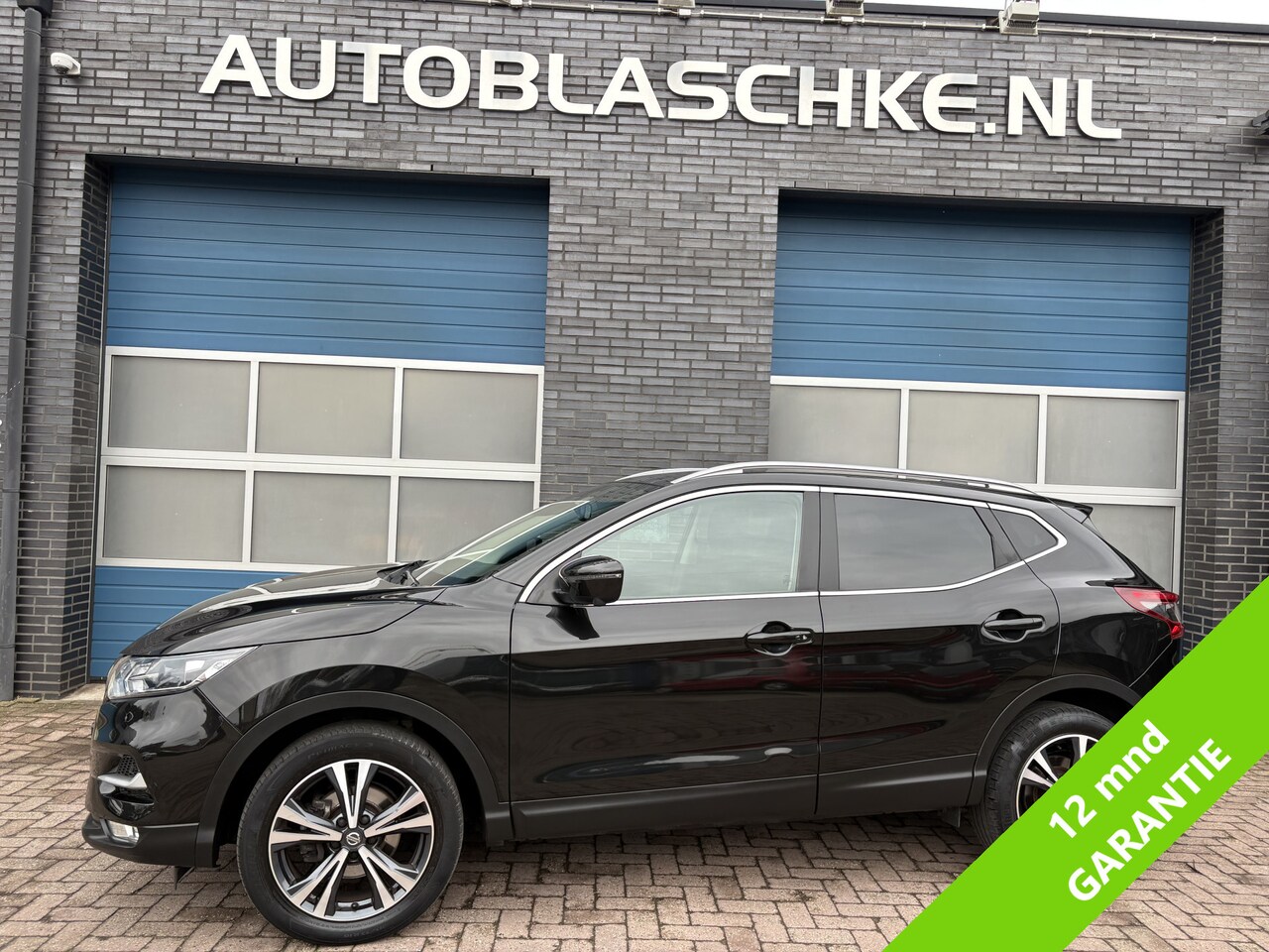Nissan Qashqai - 1.2 N- connecta 18", panodak, trekhaak - AutoWereld.nl