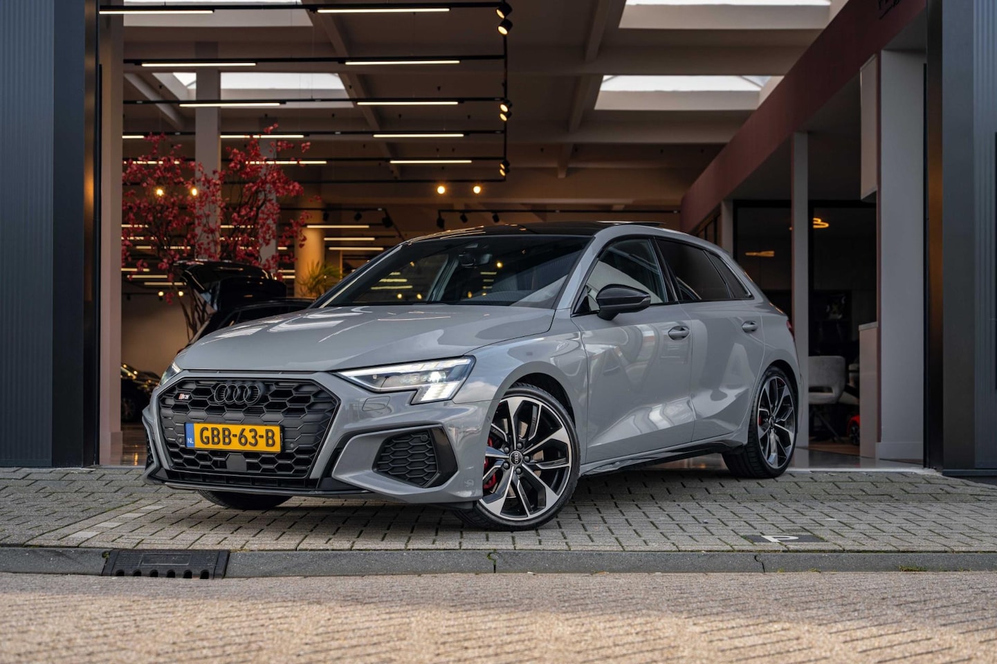 Audi A3 Sportback - 2.0 TFSI S3 quattro Edition one | Pano|Acc|Camera|Trekhaak|Alarm+Volgsysteem - AutoWereld.nl