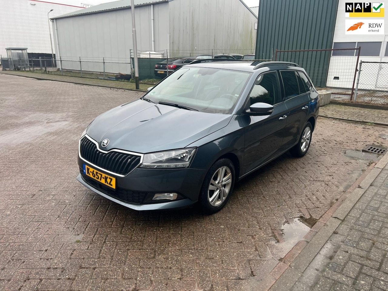Skoda Fabia Combi - 1.0 TSI Style Airco Cruise Navi Pdc Voor En Achter 1e Eigenaar - AutoWereld.nl