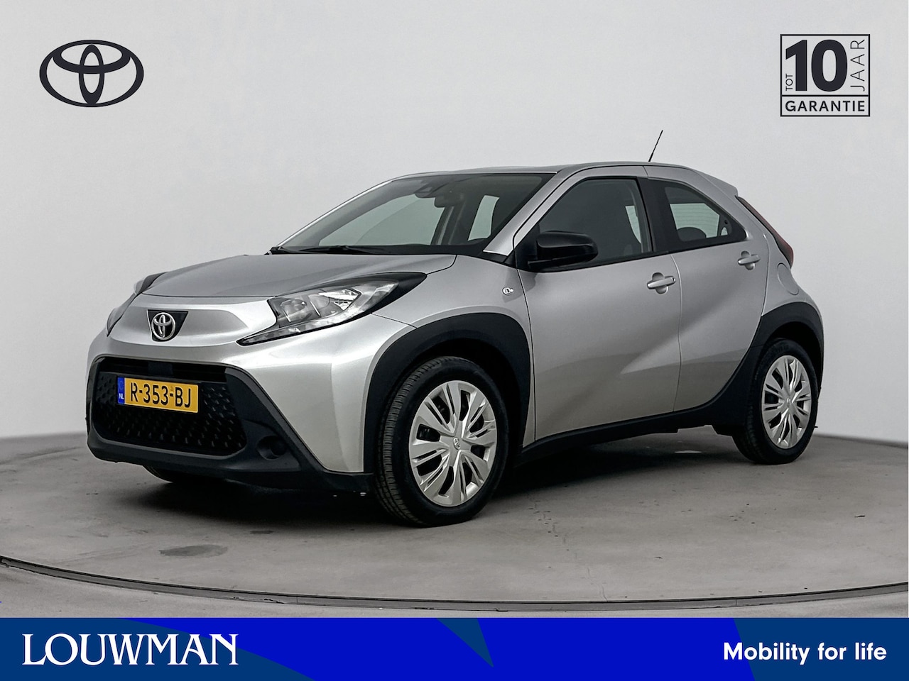Toyota Aygo X - 1.0 VVT-i MT Play | Apple Carplay/Android Auto | Achteruitrijcamera | - AutoWereld.nl