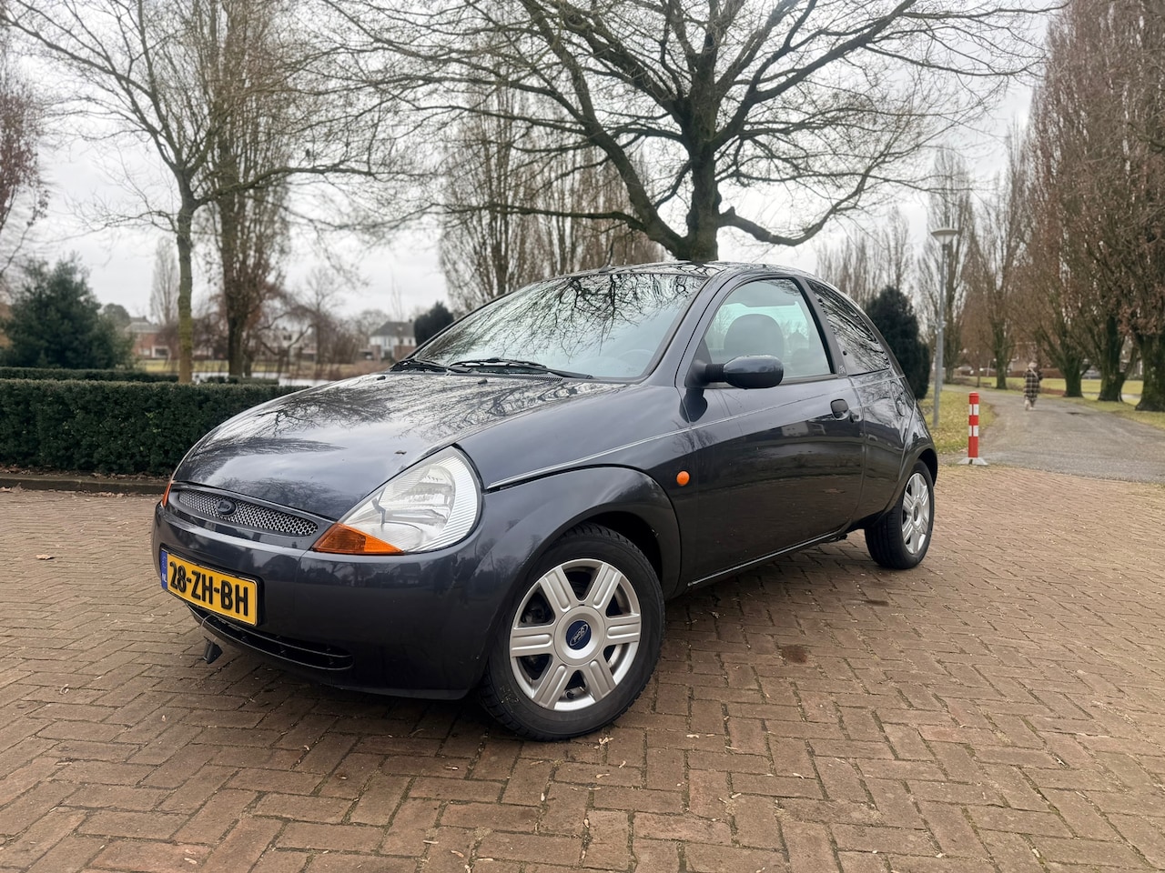 Ford Ka - 1.3 Collection LUXE | Leer | Airco | Elektrische ramen - AutoWereld.nl