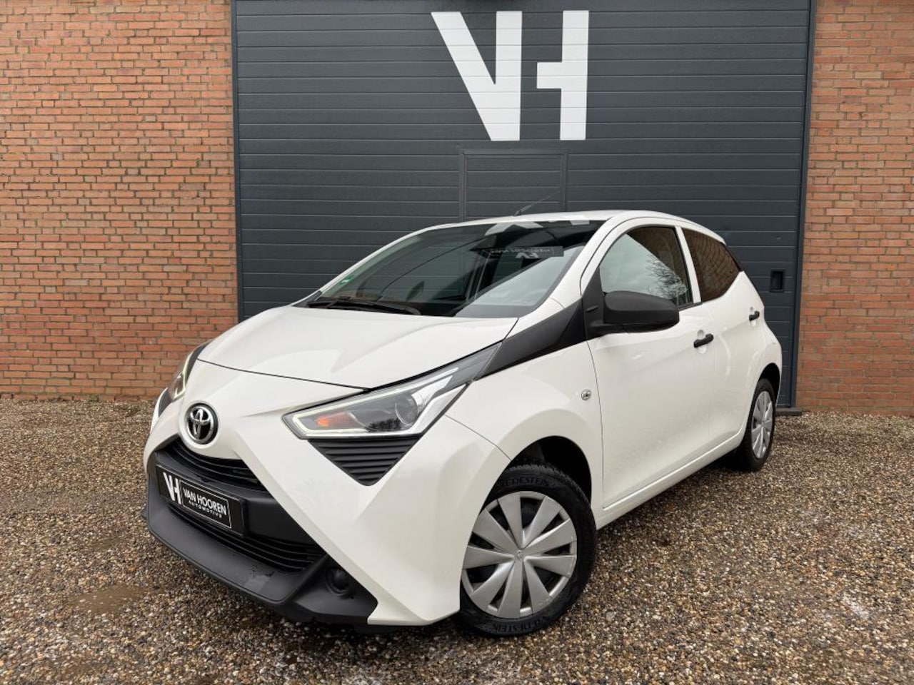 Toyota Aygo - 1.0 VVT-i x-fun | 1STE EIGENAAR! | AIRCO | CRUISE CONTROL | BLUETOOTH | - AutoWereld.nl