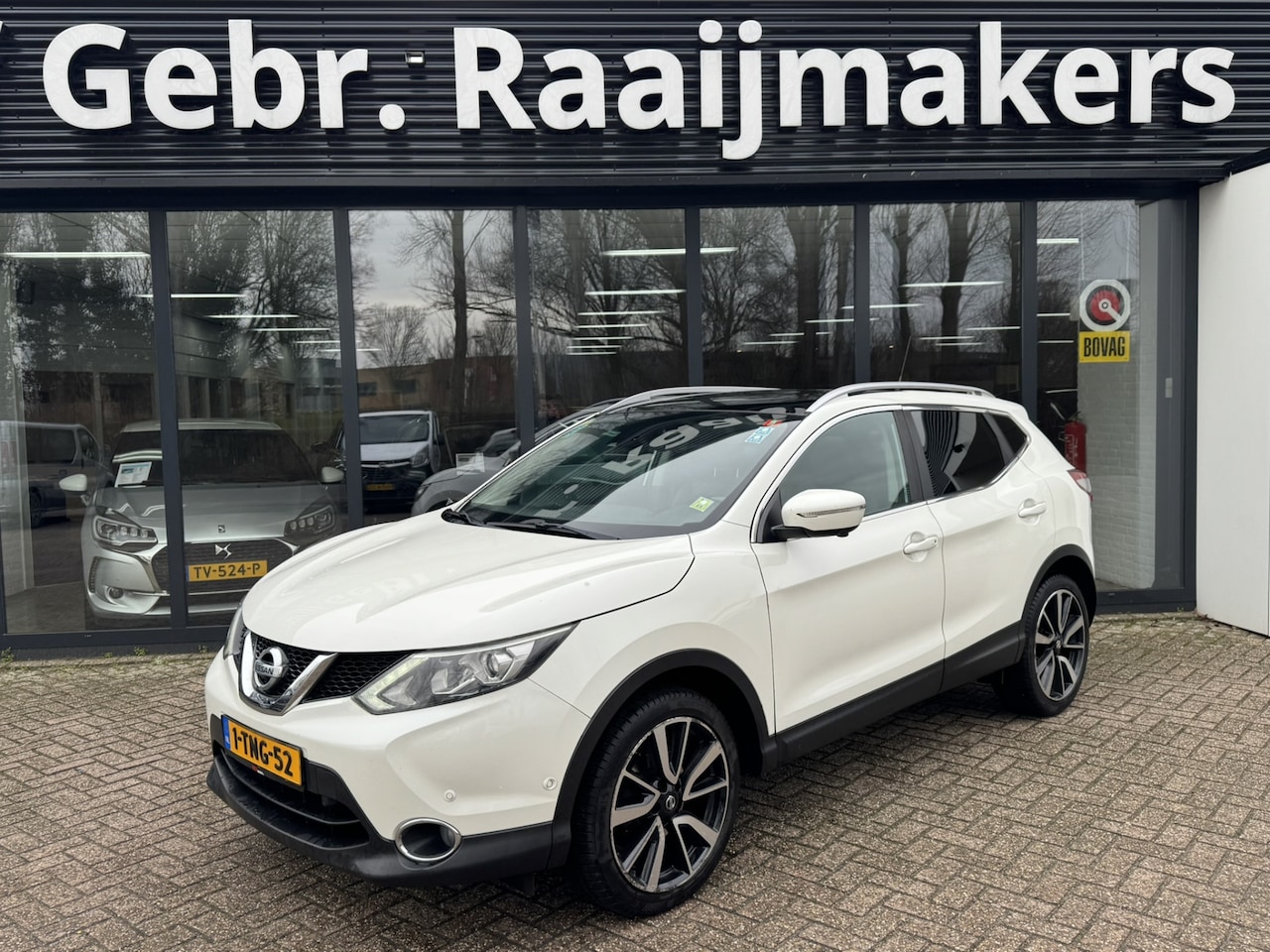 Nissan Qashqai - 1.2 Tekna*Panoramadak*Leder*EXPORT/EX.BPM* - AutoWereld.nl