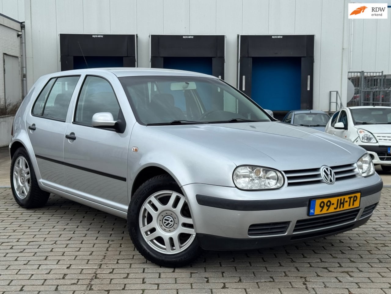 Volkswagen Golf - 1.4-16V Comfortline 5 drs Recaro Carplay NAP - AutoWereld.nl