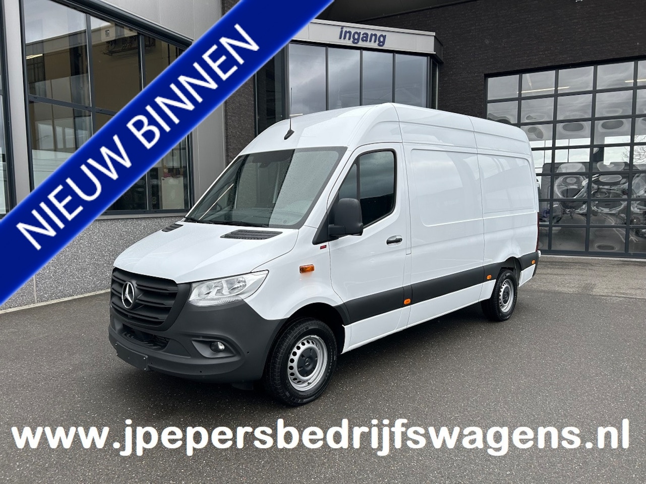 Mercedes-Benz Sprinter - 317 CDI L2 H2 Automaat / 360 Camera / MBUX / Navigatie / Cruise control / Airco / 270 Grad - AutoWereld.nl