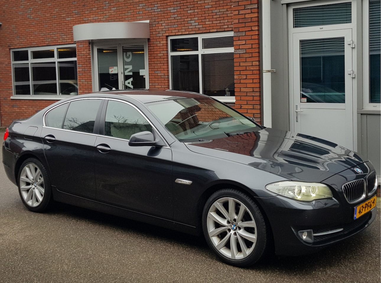 BMW 5-serie - 523i Aut Navi Leder Sportint 19" Xenon Ecc - AutoWereld.nl