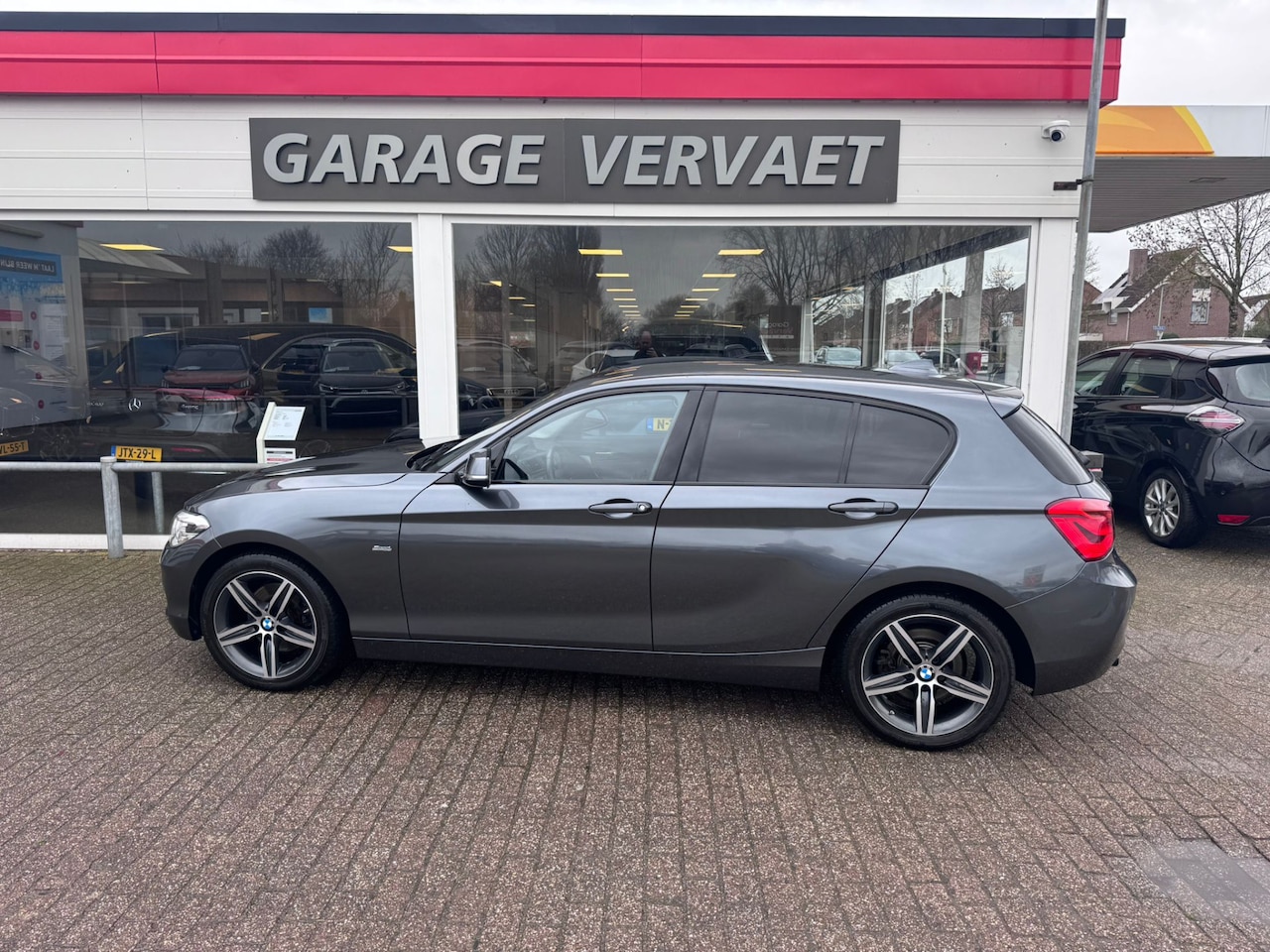BMW 1-serie - 125i Edition Sport Line Shadow High Executive 125i Edition Sport Line Shadow High Executive - AutoWereld.nl